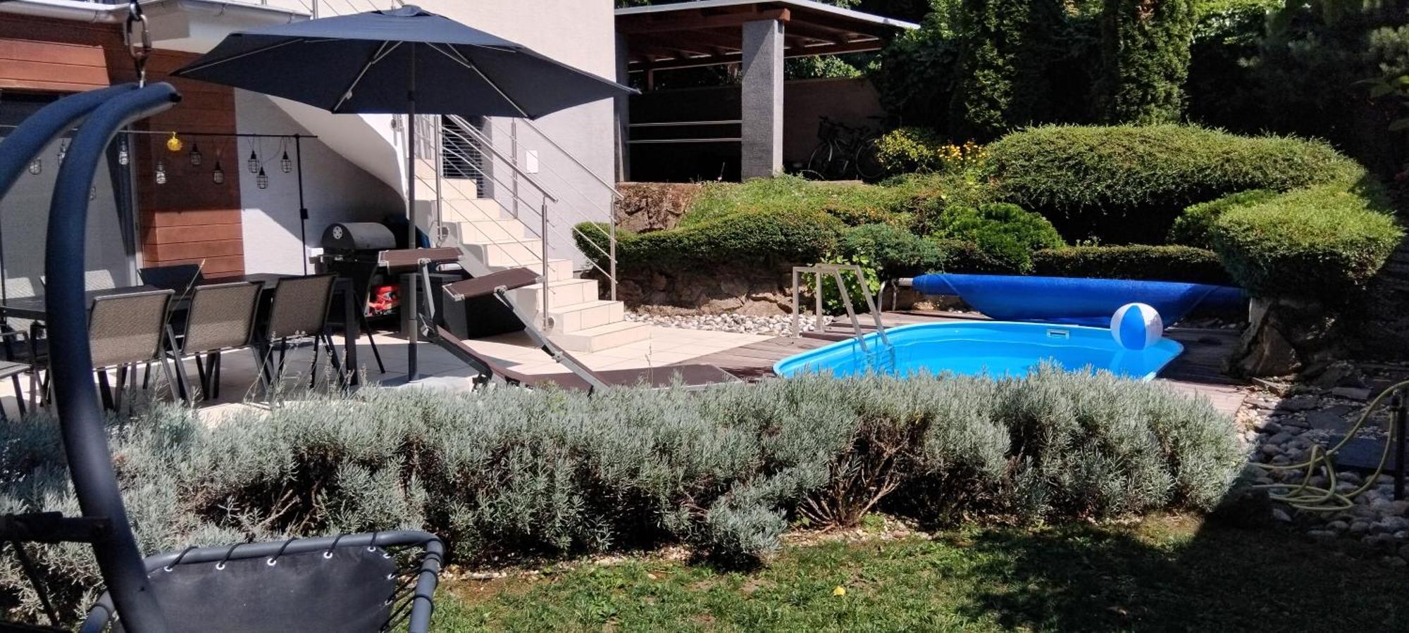 Dom Na Cervenej Vezi Villa Banka Bagian luar foto